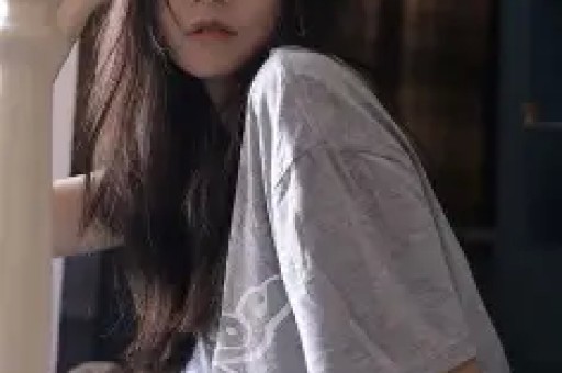 知名女网红翻车每天收入几万礼物却被曝光是AI生成的人物