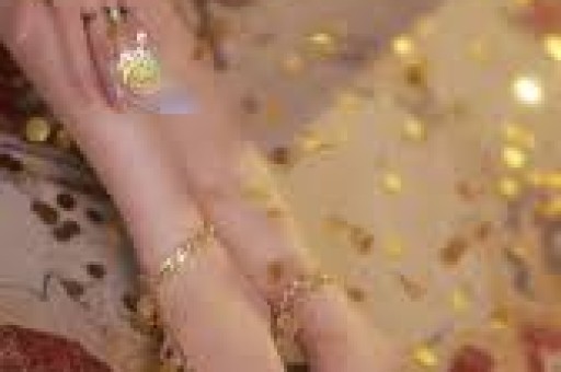 38岁张雨绮近况曝光！经历2段失败婚姻如今直播情绪失控引热议