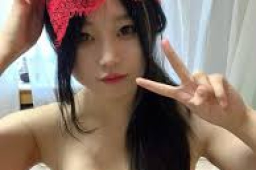 陪玩陪睡仅是皮毛！继手伸进裤子后又一女星自曝55岁都不放过
